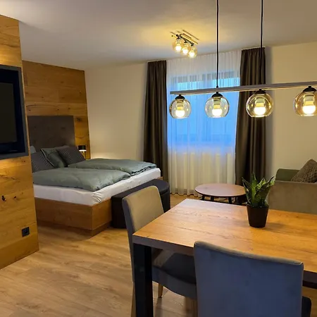 Aparthotel Nota Bene - Wellness&bistro Strazov