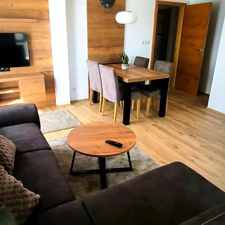 Aparthotel Nota Bene - Wellness&bistro 3*